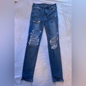 AE ripped skinny jeans size 2